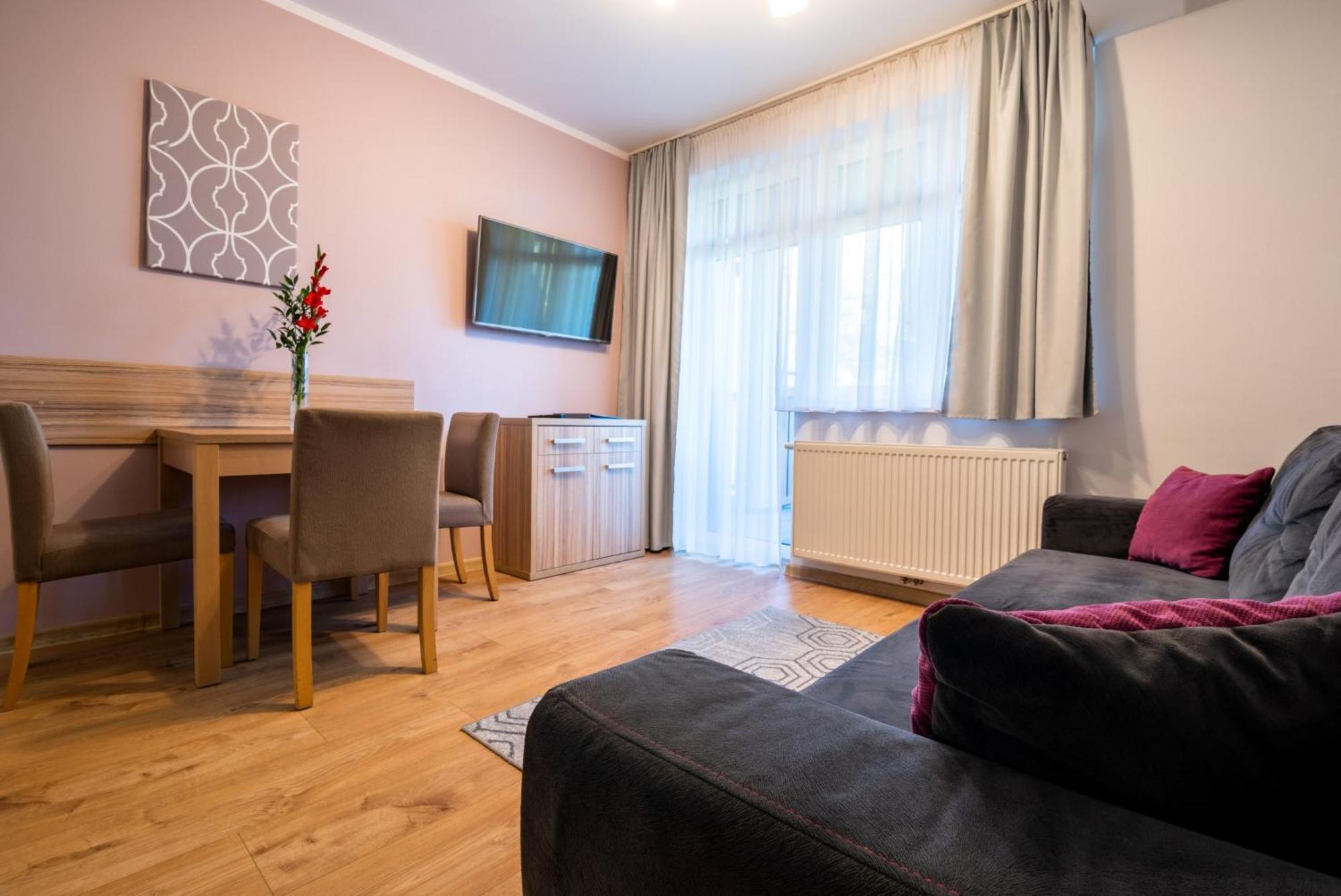 Malina Apartamenty Шклярска Поремба Екстериор снимка